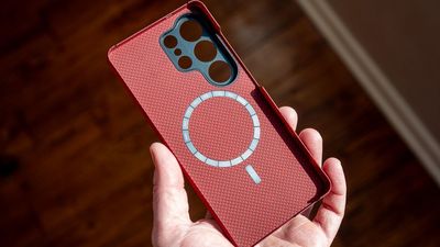 Does the Samsung Galaxy S26 support Qi2 magnetic charging?