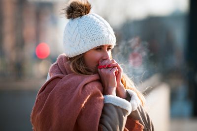 6 Cold Weather Rituals That Actually Harm Your Health