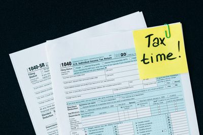 IRS 2026 Federal Income Tax Brackets Announced: Standard Deduction Raised, New Relief for Seniors