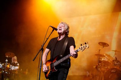 John Lodge, singer and bassist of Moody Blues during classic era, dies at 82