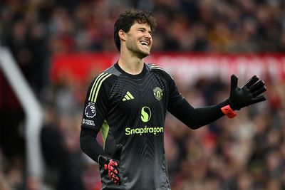 Manchester United: Altay Bayindir reveals Senne Lammens relationship as 'fight' for No1 jersey intensifies