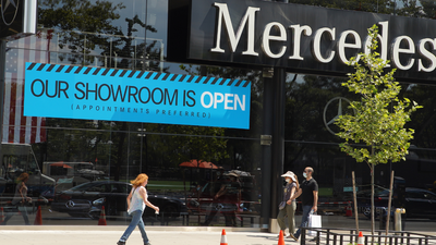 ‘I cannot stop you’: Mercedes saleswoman has some words for people buying $25,000 used luxury cars