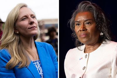 Spanberger, Earle-Sears clash in Virginia as texting scandal upends fall elections - Roll Call