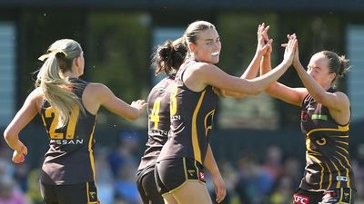 Key forward fires Hawks past Suns into AFLW's top two