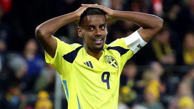 Alexander Isak Endures Sweden Horror Show—But Sends Liverpool Key Message