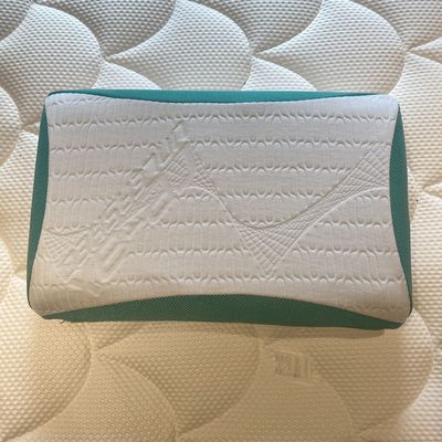 As a 45-year-old woman, I love a memory foam pillow, but not how hot they make me – this cooling gel pillow just solved that