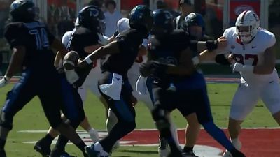 SMU Quarterback Channels Patrick Mahomes With Wild Behind-the-Back Pass vs. Stanford