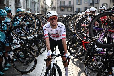 Send-offs for Rafał Majka, Pieter Serry, Salvatore Puccio and more retiring riders at Il Lombardia – Gallery