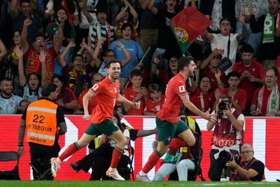 Battling Ireland suffer stoppage-time heartbreak as Ruben Neves rescues Portugal