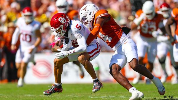 College Football Fans Were So Confused by Oklahoma’s Perplexing Clock Management