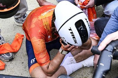 Shirin van Anrooij feels 'my chance at the world title was taken away' as another Dutch rider helped close her solo lead at Gravel World Championships