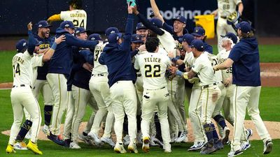 Three Takeways From Brewers' Redemptive Win to Eliminate Rival Cubs