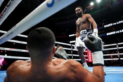 Jaron Ennis dazzles in 154lb debut with one-round destruction of Uisma Lima