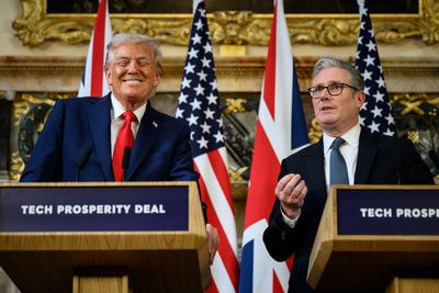 Starmer set to pay tribute to Donald Trump at Gaza peace summit