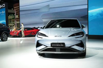 Weekend Round-Up: China's EV Market Struggles, Ford Pulls Back Incentives, Tesla's Model S Honored, BYD's UK Expansion And GM's New Bolt EV