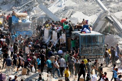 Deadly clashes between Hamas and rival militias in Gaza hours before 'historic' Israeli hostage release