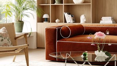 I'm Seeing Sofas With Contrast Piping Everywhere Right Now and It Feels Like the Minimalist's Way to Play with 'Pattern'