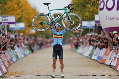 UCI Gravel World Championships: Florian Vermeersch turns silver into gold with dominant solo victory to claim world title in elite men's race