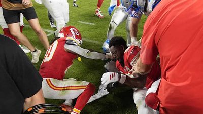 JuJu Smith-Schuster, Nose Bleeding From Scuffle, Had Classy Message for Brian Branch