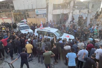 Moment Red Cross transports first released Israeli hostages from Gaza City