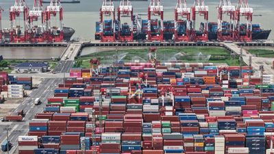 China's global exports are booming amid renewed trade disputes with US
