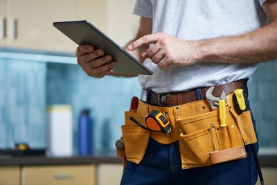 6 Safety Shortcuts That Land Handymen in Emergency Rooms