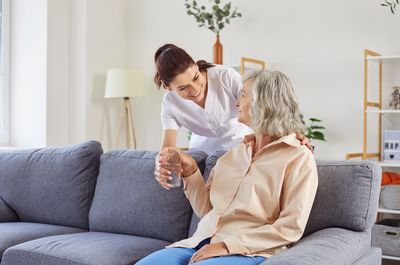 6 Questions to Ask Before Moving to an Assisted Living Facility