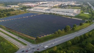 Toyota’s Largest Car Factory Now Has A Huge Solar Plant
