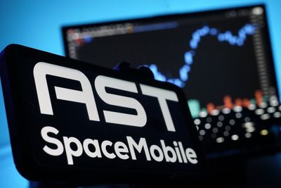 What's Going On With AST SpaceMobile (ASTS) Stock?