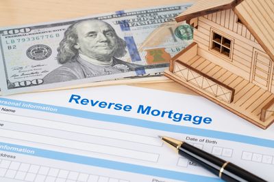 Why Some Seniors Are Choosing Reverse Mortgages—and the Risks They Don’t Warn You About