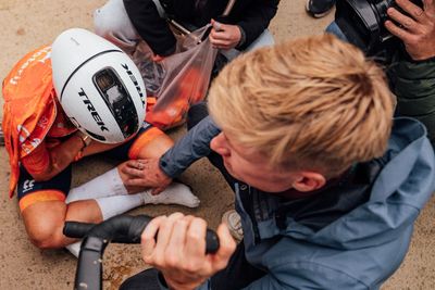 'My chance to win the world title has been taken away from me' – Dutch confuse with tactics in elite women's race at UCI Gravel World Championships
