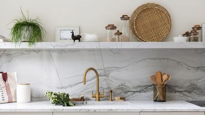Do Stone Slabs or Tiles Make for Better Kitchen Backsplashes? The Pros and Cons of Each, and Which Renovation Experts Would Actually Pick