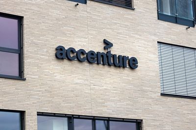 Accenture Expands AI Capabilities Through Decho Buyout, Eyes Broader Palantir Integration