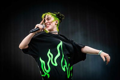 Billie Eilish Fan Receives Gift After Protecting Singer From Aggressive Grab at Miami Concert