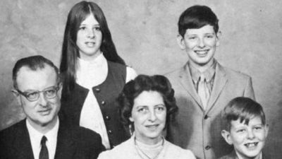 Man kills his wife, three kids, and elderly mother, then disappears. 18 years later, a TV show brings him down