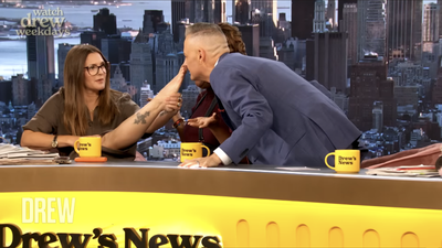 'Smell My Dirty Feet': Drew Barrymore's Bizarre Show Moment Leaves Viewers Gaping