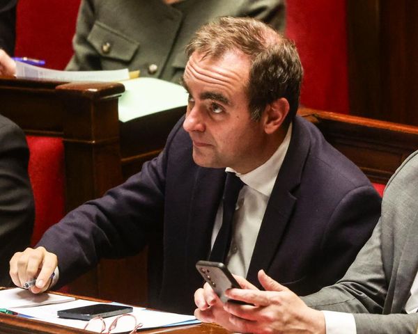 French PM suspends Macron’s pension plan before no-confidence vote