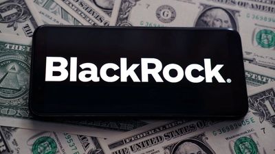 Strong Fee Growth And Citi Mandate Boost BlackRock's Outlook