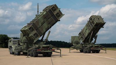 Boeing Inks $3 Bil Patriot Missile-Tech Deal, Stock Consolidates