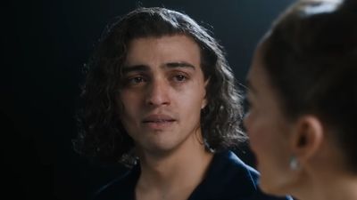 'I Feel Like This Is Such A Nuanced Conversation.' Kiss Of The Spider-Woman Star And Director Open Up About Molina's Identity In The New Movie Musical
