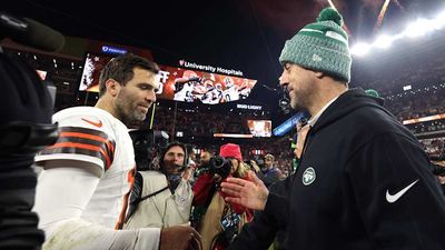 Aaron Rodgers, Joe Flacco Reflect on Facing Off as NFL's Oldest Quarterbacks