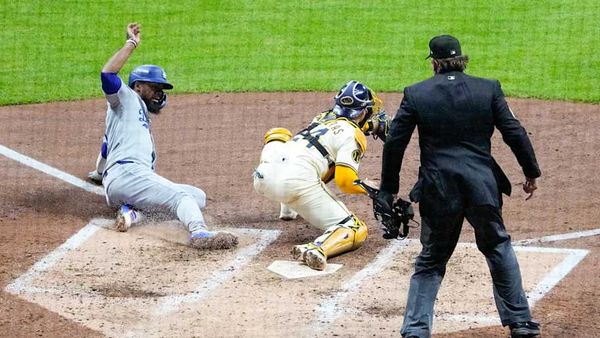Teoscar Hernández Addresses Baserunning Gaffe That Led to Brewers' Wild Double Play