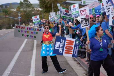 31,000 Kaiser Permanente nurses and other health care workers strike for better wages and staffing