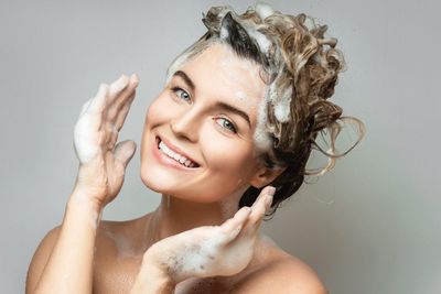 5 “Healthy” Hair Washing Habits That Are Actually Causing Major Damage