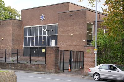 Man shot during synagogue attack released from hospital
