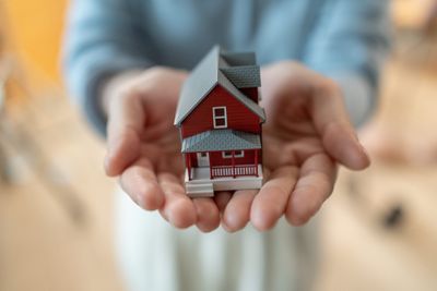 Want to build your own chatbot for $100? A glimpse into AI’s small, cheap, DIY future