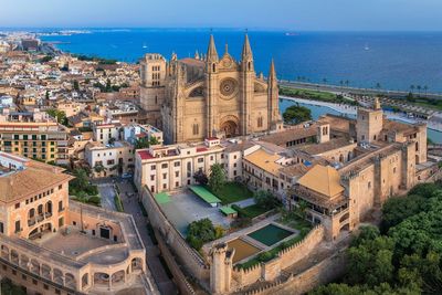 Spanish holiday hotspot cracks down on tourist rentals ahead of boat party ban