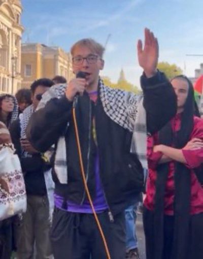 Oxford student who chanted 'put the Zios in the ground' at London rally is arrested and suspended