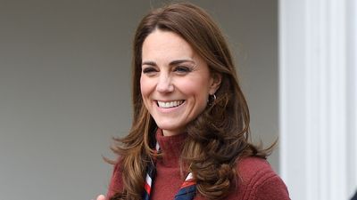 Kate Middleton's auburn jumper and coordinating bronzy highlights were a nod to autumn we still want to replicate