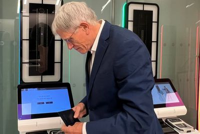 EU entry-exit questions dropped for Eurostar passengers over fears of long delays